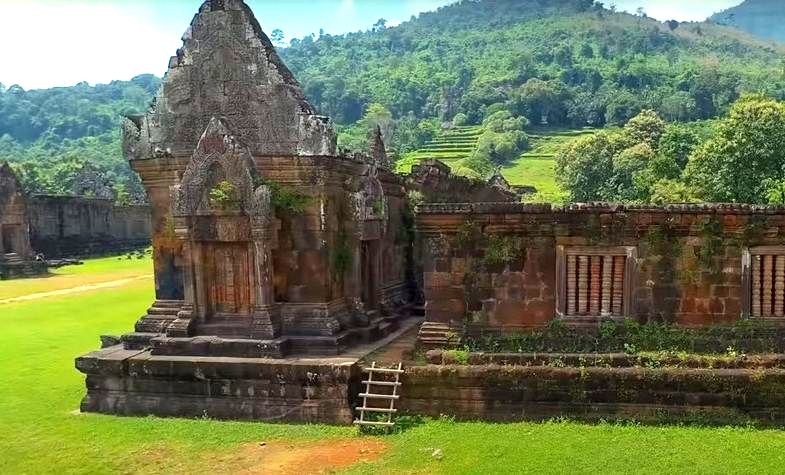 Laos, Wat Pho, Laos Travel Guide