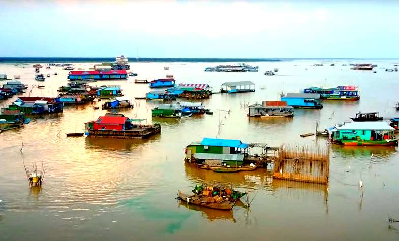 Chong Khneas Floating Village