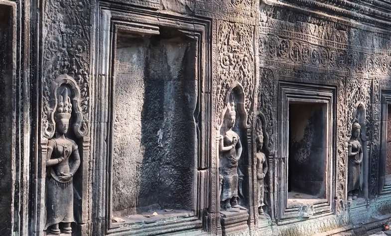 Bas-relief at the temple of Angkor