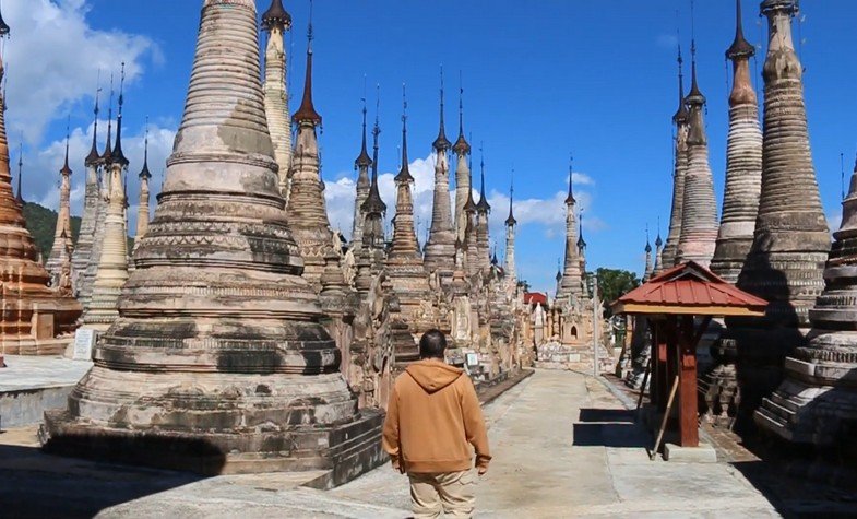hundreds stupas in Kakku Temple