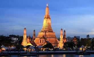 Wat Arun at Sunset, Bangkok, Thailand
