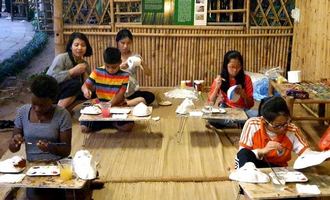 Learning handicraft, Vietnam family travel