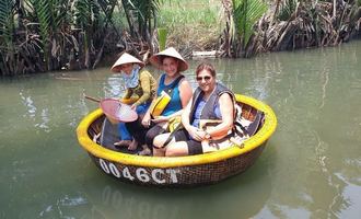 boat rowing, Hoi An, Vietnam travel
