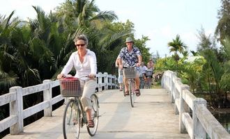 Cycling country of Hoi an, Vietnam travel