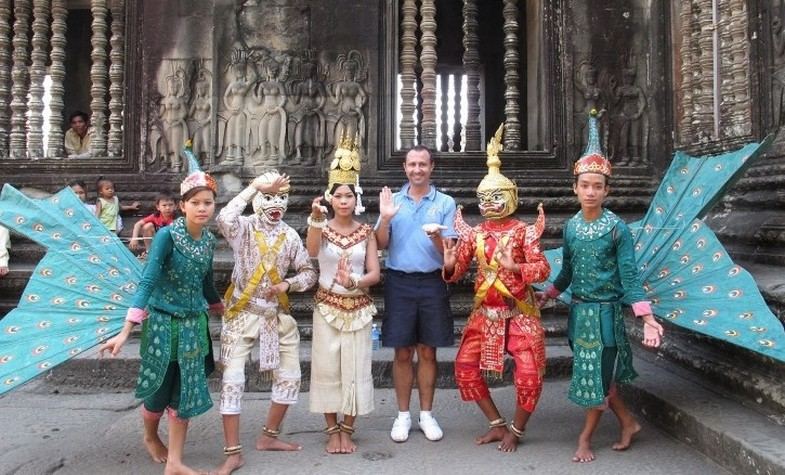 Cambodia, Apsara dancers and tourists
