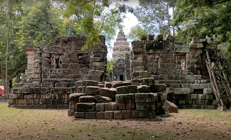  Wat Athvea Temple in Siem Reap 