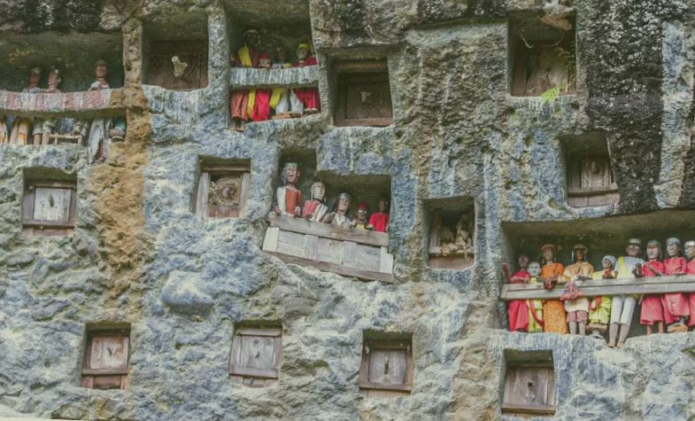 Tana Toraja Traditional Funeral Ceremonies