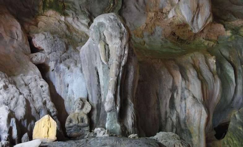 Laos, Vang Vieng, Ban Tham Xang, Elephant Cave, Laos Travel Gude