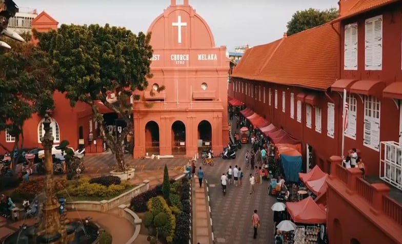 Malacca's vibrant culture and culinary delights