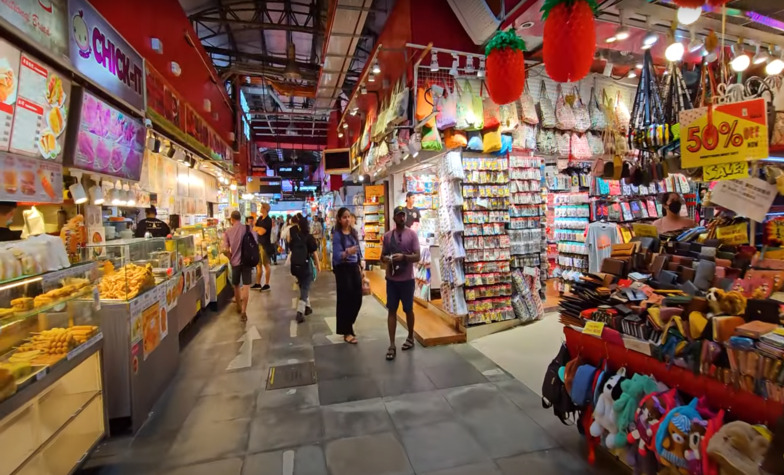 Advice for Visiting Bugis Street Market for an Unforgettable Experience