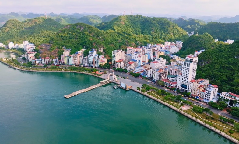 Cat Ba Island: secluded beaches, hiking, kayaking, and stunning views.