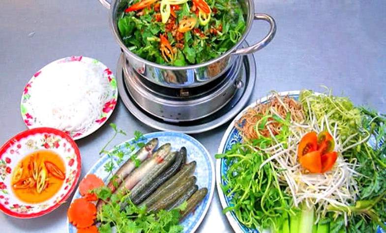 Best foods in Ho Chi Minh city Goby fish hotpot with Giang leaves