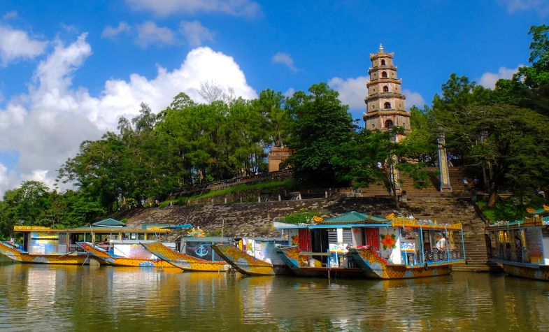 thien mu pagoda in hue