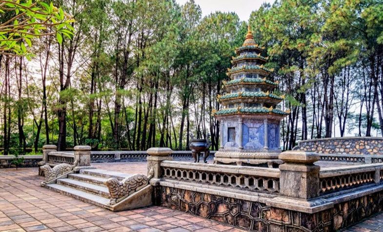 thien mu pagoda, The Tomb of the Late Venerable Thich Don Hau