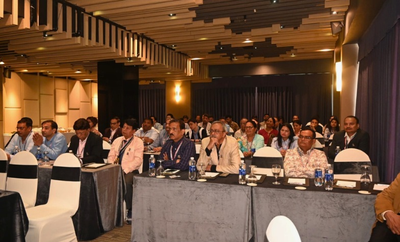 MICE Travel: business events and cultural experiences.