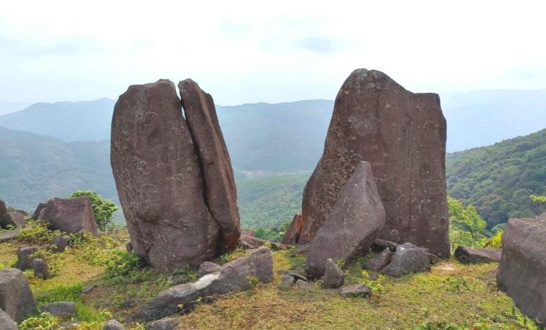 Keo Lan Mountain in Binh Lieu