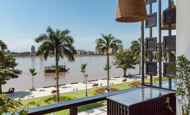 Sun & Moon  Phnom Penh Riverside Hotels Cambodia