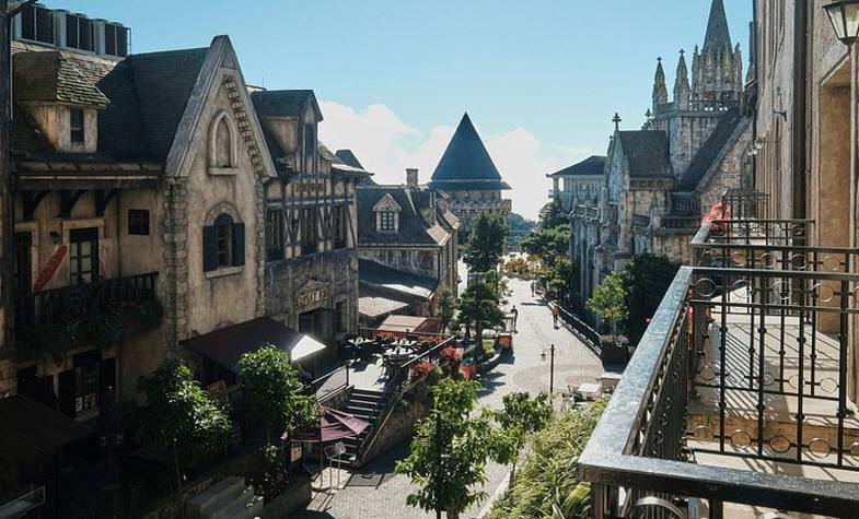 Ba Na Hills - Wander in the French Village