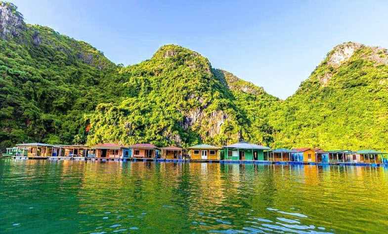 Halong Bay floating villages - Cua Van Floating Village
